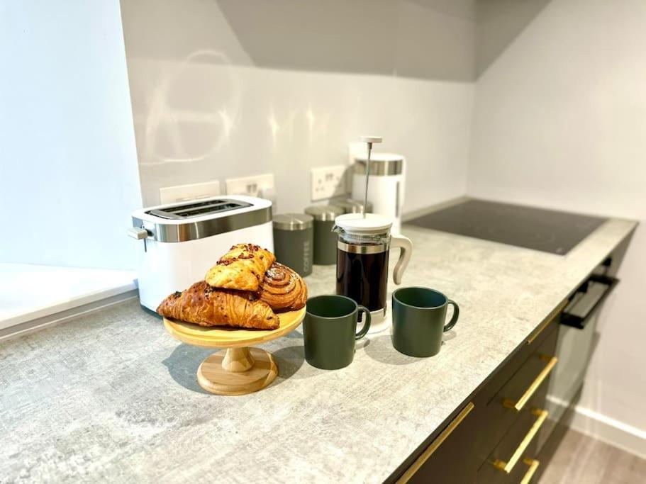 Massive 3 Bedroom - Ground Floor - Near The Beach! Bournemouth Bagian luar foto